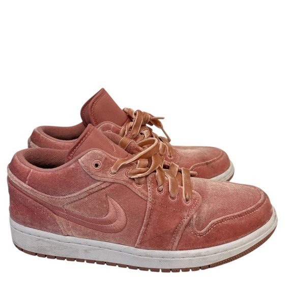Nike Rose Suede Low-Top Sneakers - Picture 2 of 7